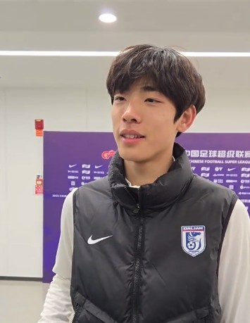  國青歸來上演中超首秀，朱鵬宇：感覺很好，場上大哥們很支持我