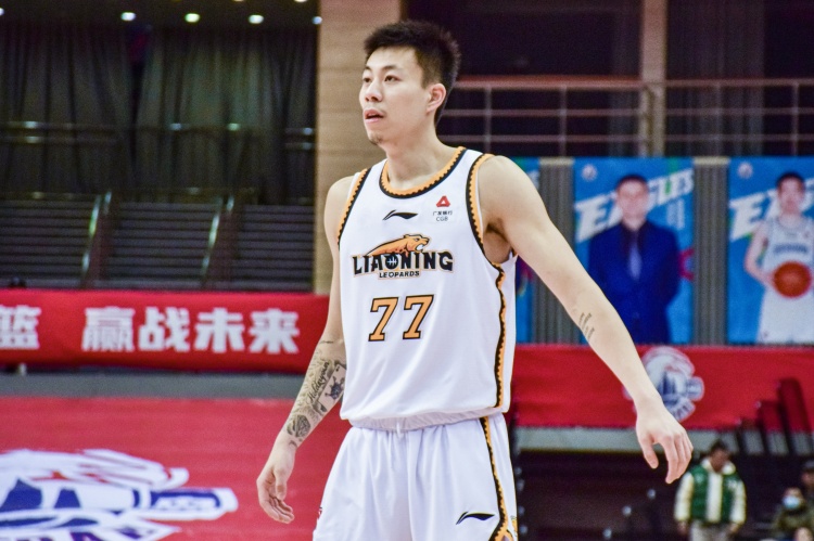  還得再調(diào)整！張鎮(zhèn)麟復(fù)出8中1拿到2分8助出現(xiàn)6失誤 正負(fù)值-34最低