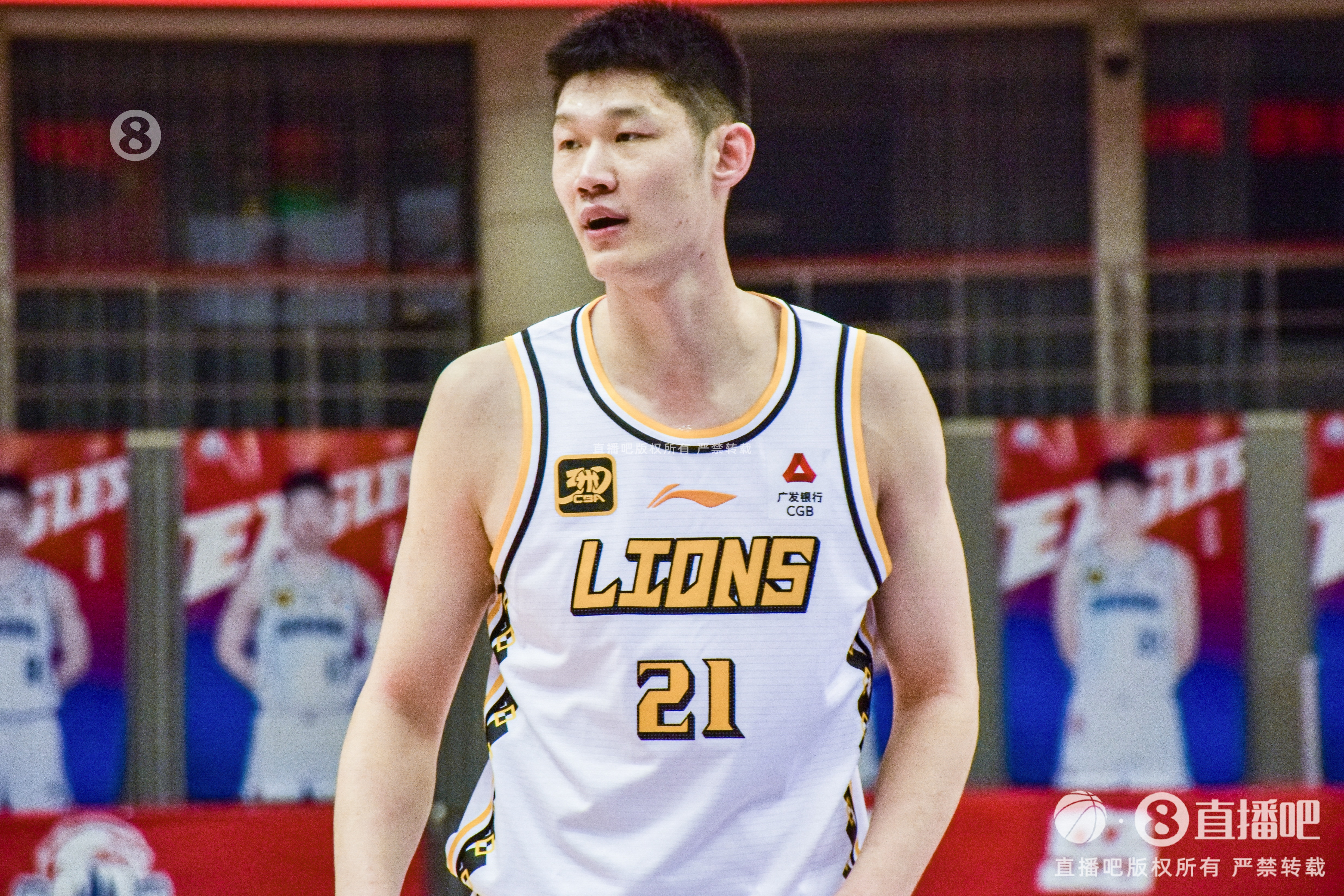  15僅中4！孔德昕：孫銘徽傷缺 胡金秋打出了生涯最低效一戰(zhàn)